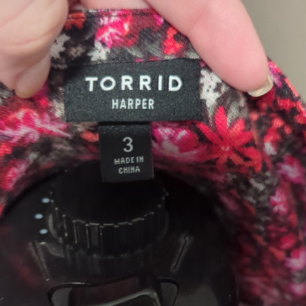 Torrid Pink and Black Floral Blouse - Picture 2 of 6